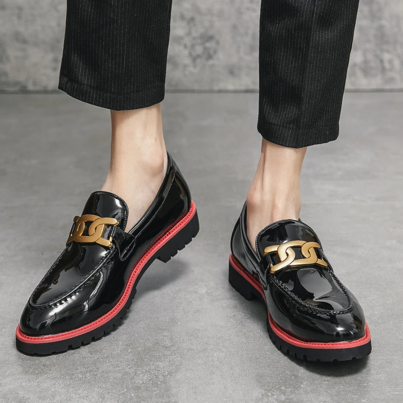 

Korean version of loafers patent leather shiny surface height increasing business British society young man steps on bean shoes