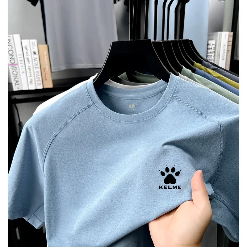 KELMEs neues Herren-Sommer-Shirt mit Rundhalsausschnitt, atmungsaktiv, schnelltrocknend, kurzärmelig, für Freizeit und Sport. – Detail 7