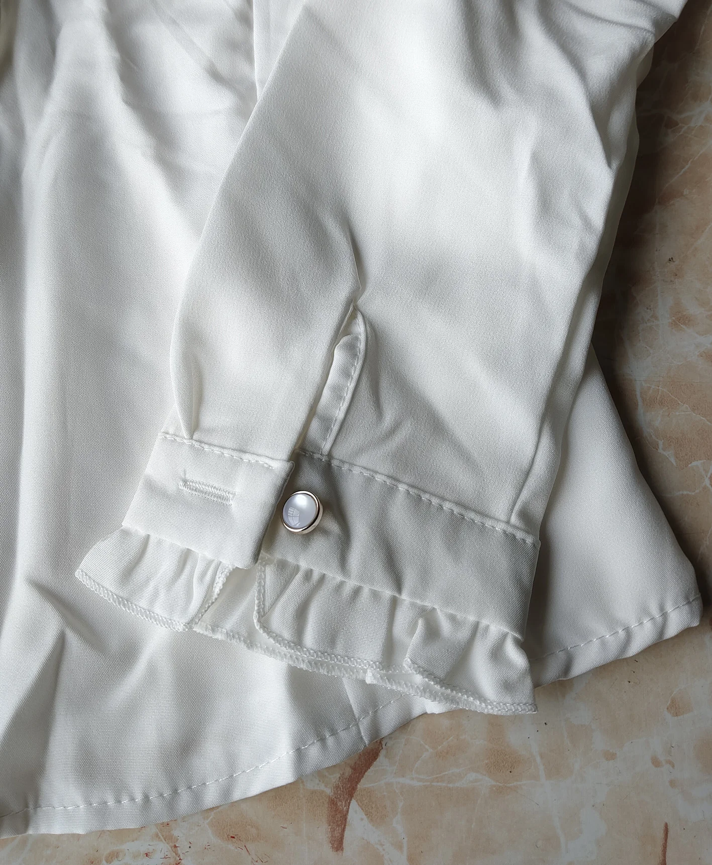 بلوزة نسائية بياقة من الدانتيل ، قميص نسائي بأكمام طويلة لخريف وشتاء 2017