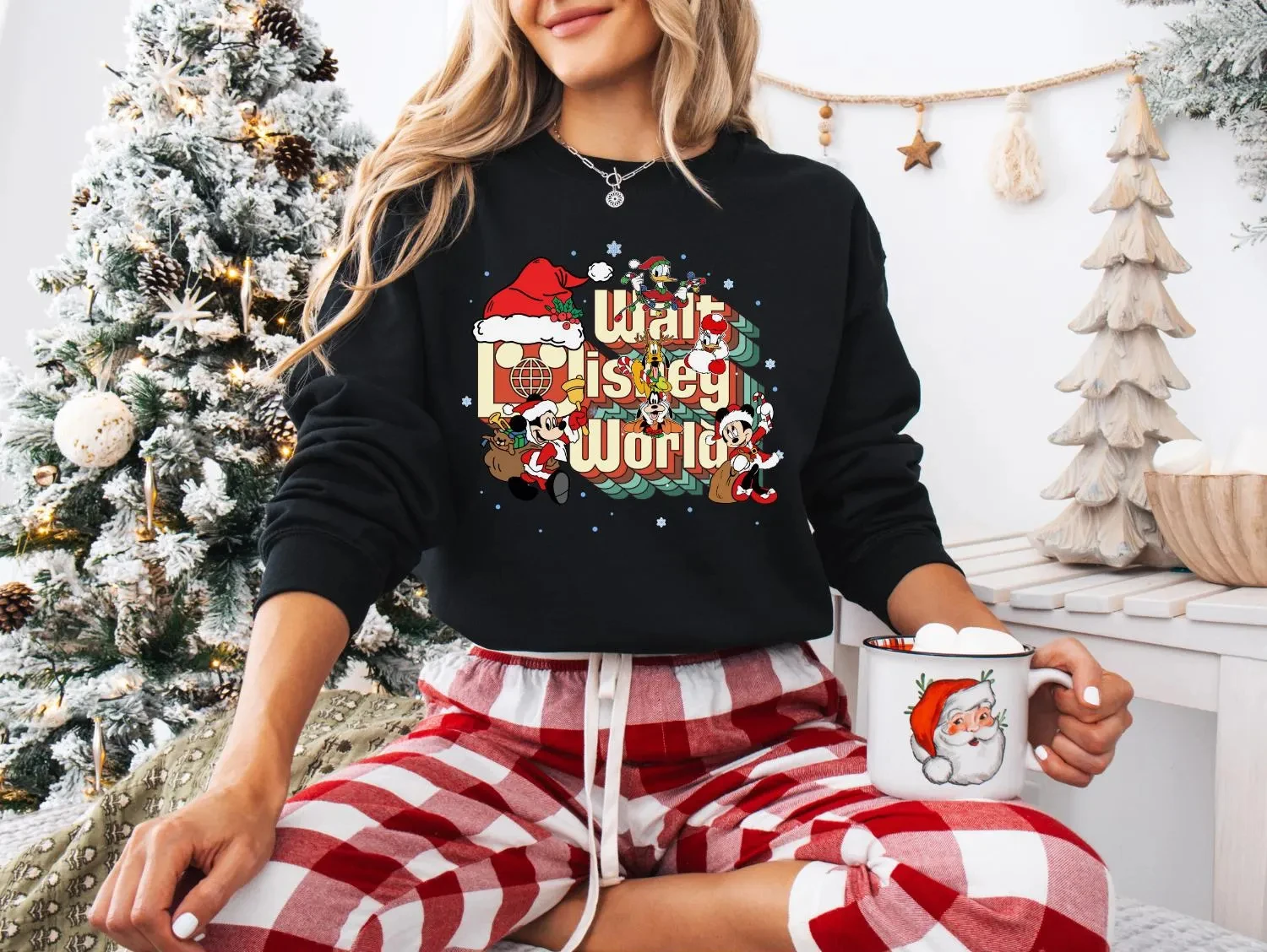 سويت شيرت ميكي آند فريندز لعيد الميلاد والت ديزني وورلد سويت شيرت ريترو ديزني سترة ديزني فاميلي لعيد الميلاد بقلنسوة #1