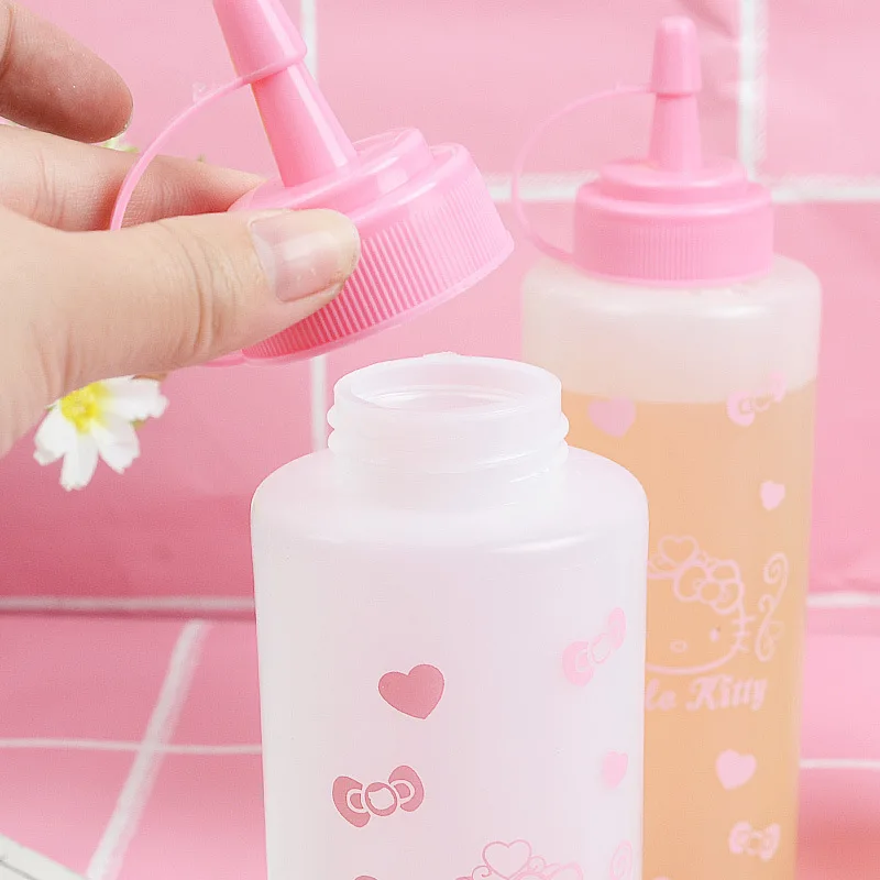 Cute Sanrio Oil Pot Cartoon Hello Kitty Print Household Kitchen Tip Plastic Oil Filter Pot Ketchup Salad Seasoning Bottle