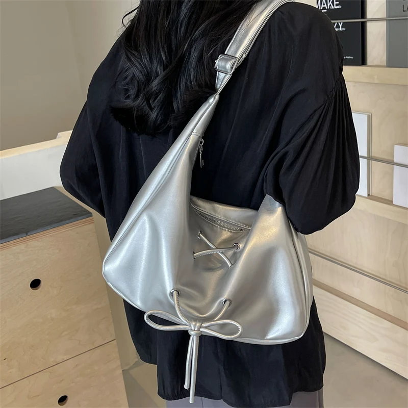 Petits sacs sous les bras en cuir PU pour femmes, sac à bandoulière, sacs à main et sacs à main initiés, design à nœud aught, nouvelle tendance, 2024