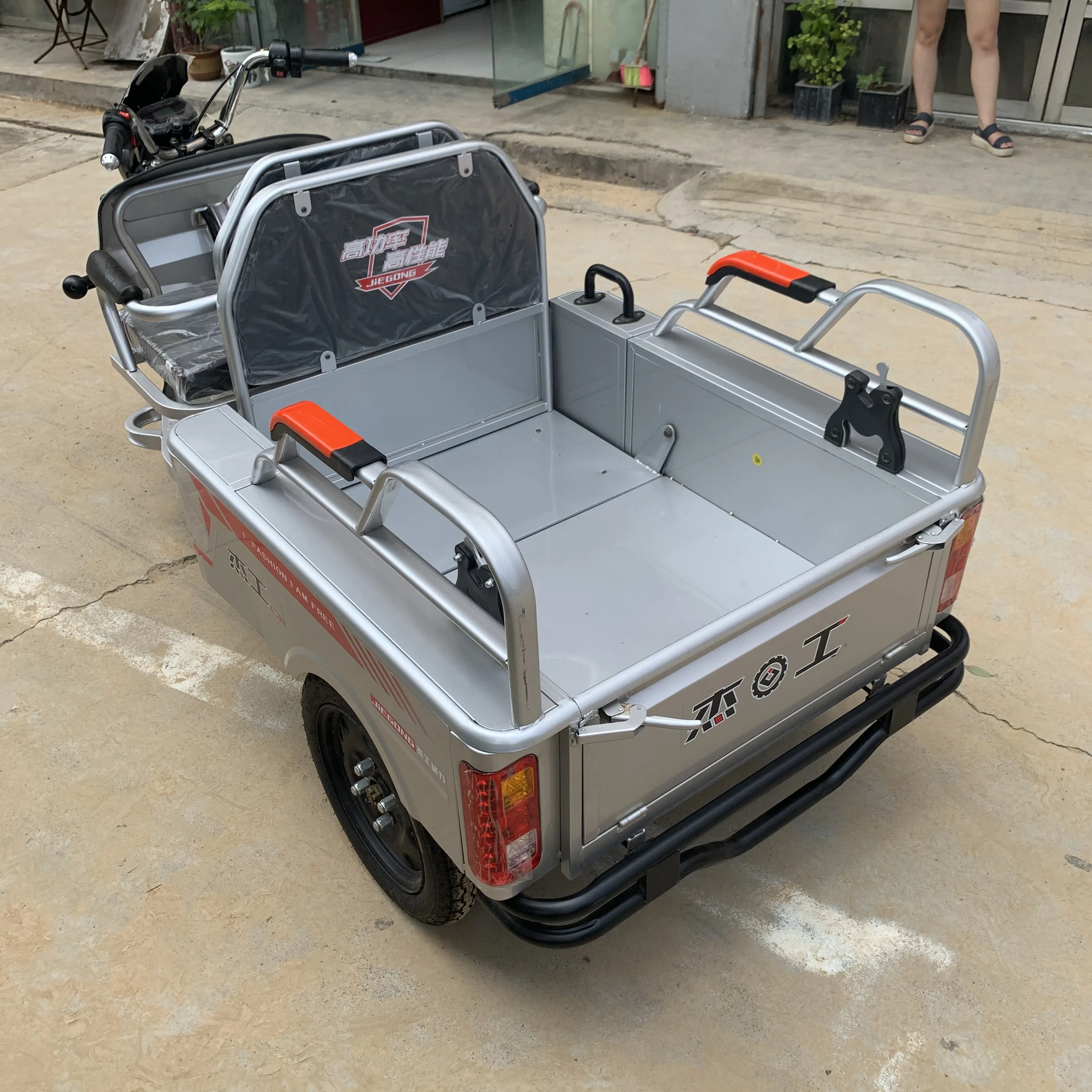 Hot sell electric tricycle in scooters 3 three wheel disability with padals for adults/elderly JX041