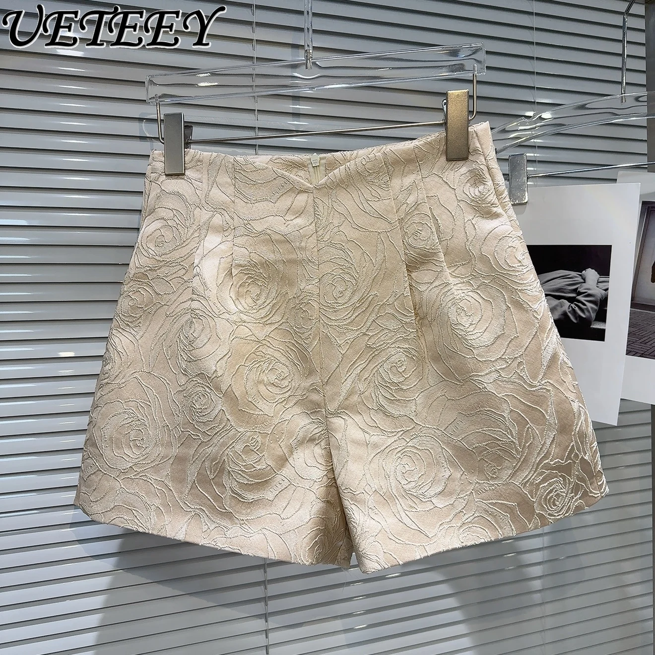 

2025 Summer New French Socialite Rose Embroidery Pattern Satin Casual Shorts Women Fashion High Waist Shorts Girls Biker Shorts