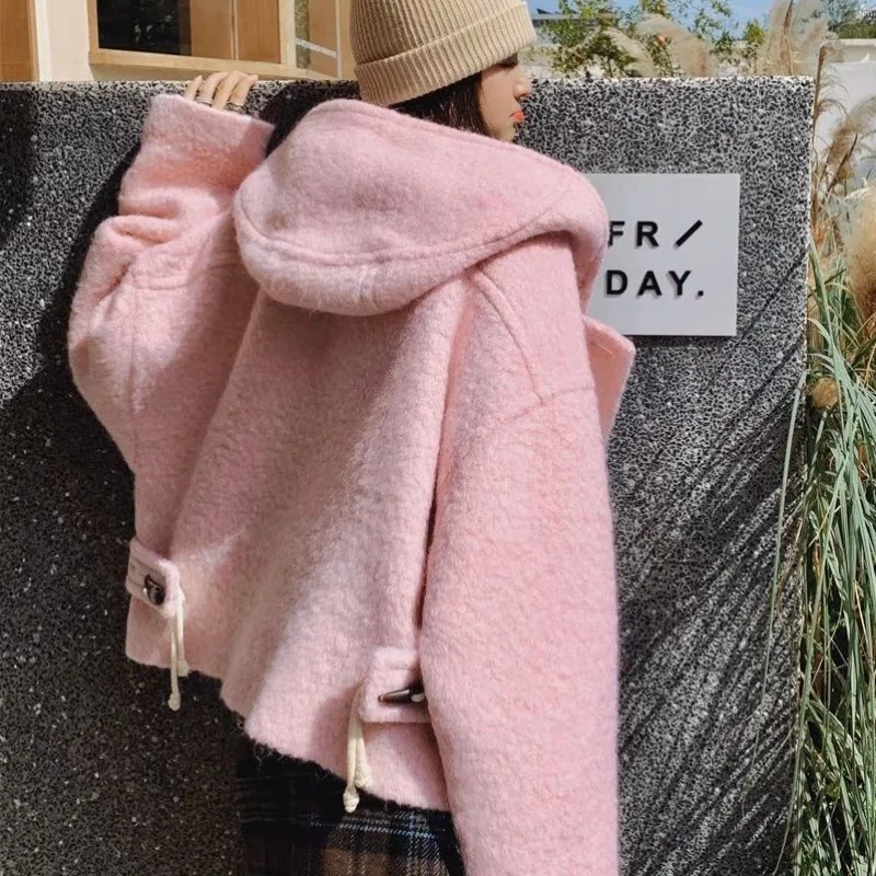 Otoño e Invierno artículos de lana de alta gama temperamento grueso desplazamientos bonitos mezclas cuerno nuevo abrigo corto con capucha abrigo de lana rosa