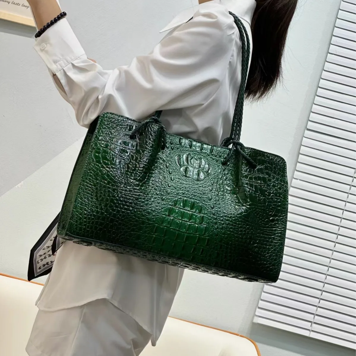

Luxury Genuine Leather Women's Bag Red Crocodile Pattern Ladies Handbags Tote Bag Fashion Travel Portable Shoulder Underarm Bags