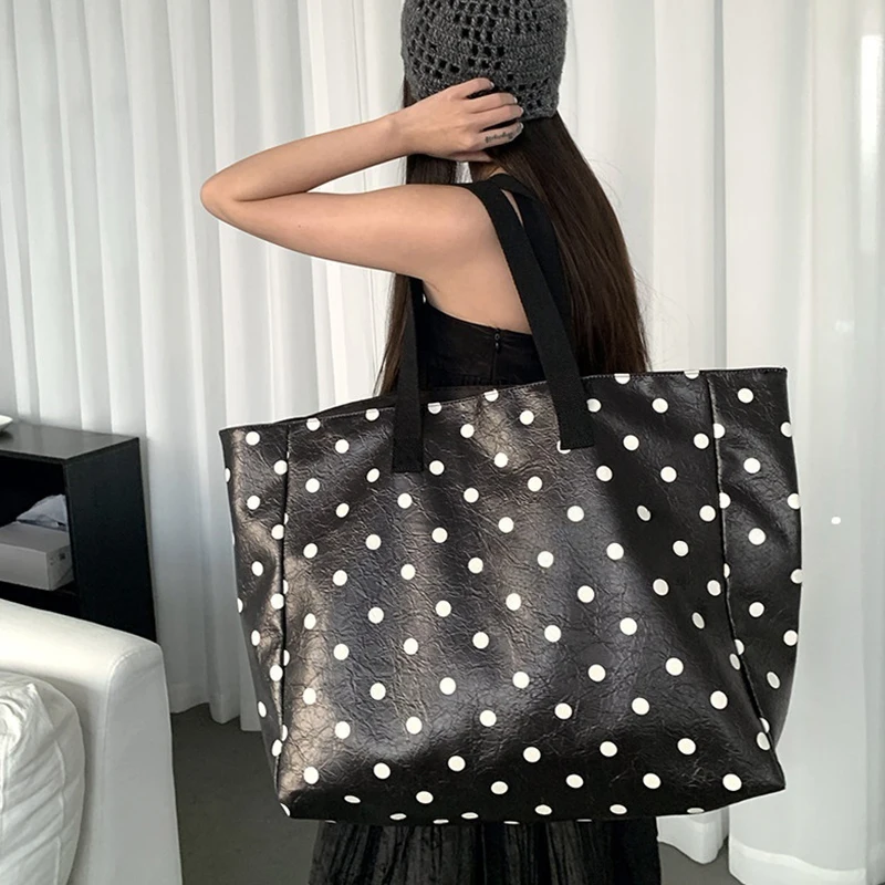 

Korean Retro Black White Polka Dot Large Capacity Tote Bag Shoulder Handbag Commuter Casual Underarm Hobo Purse Simple Shopping