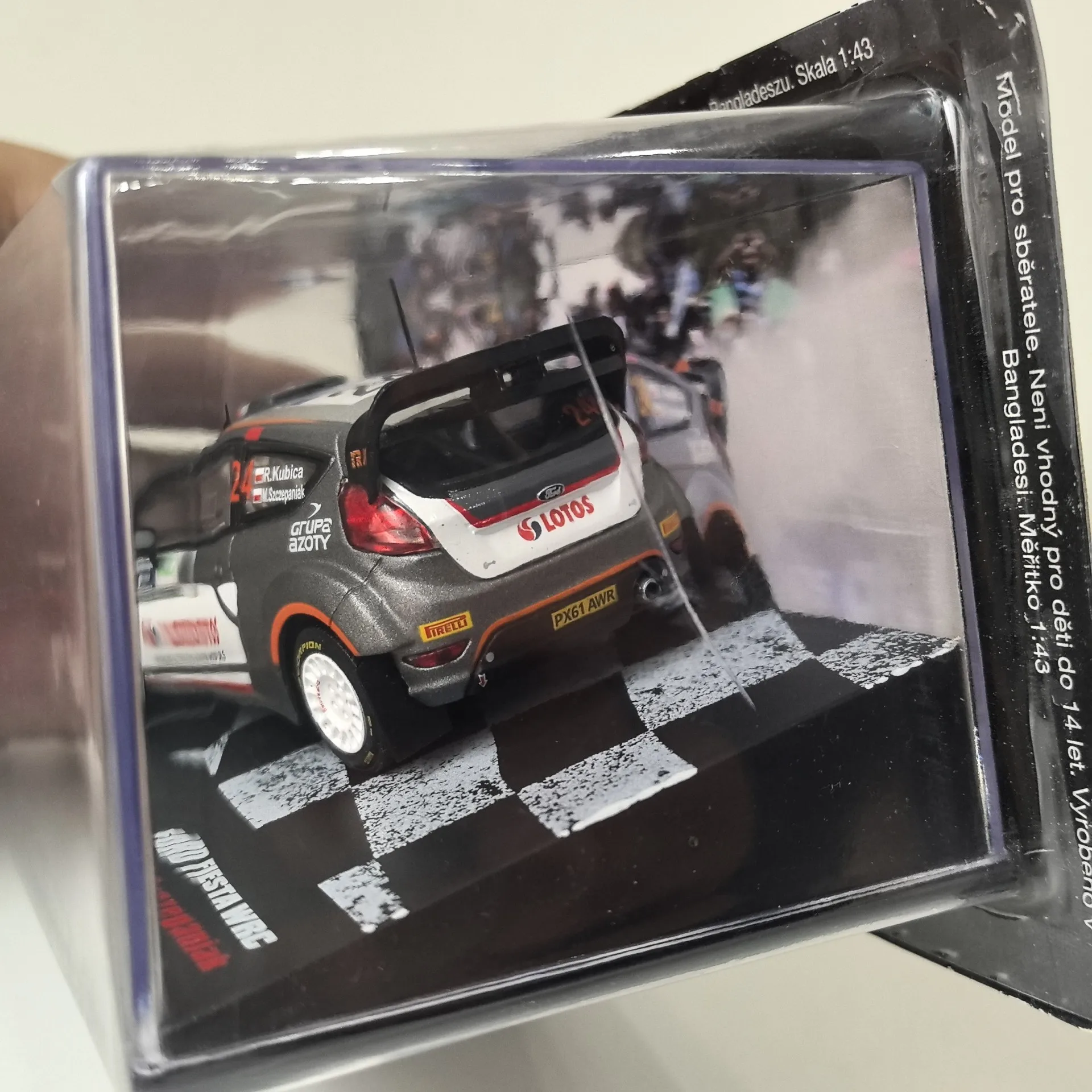 Box Cracking Diecast IXO 1/43 Scale FORD FIESTA WRC #24 2015 72 Alloy Car Model - view 6
