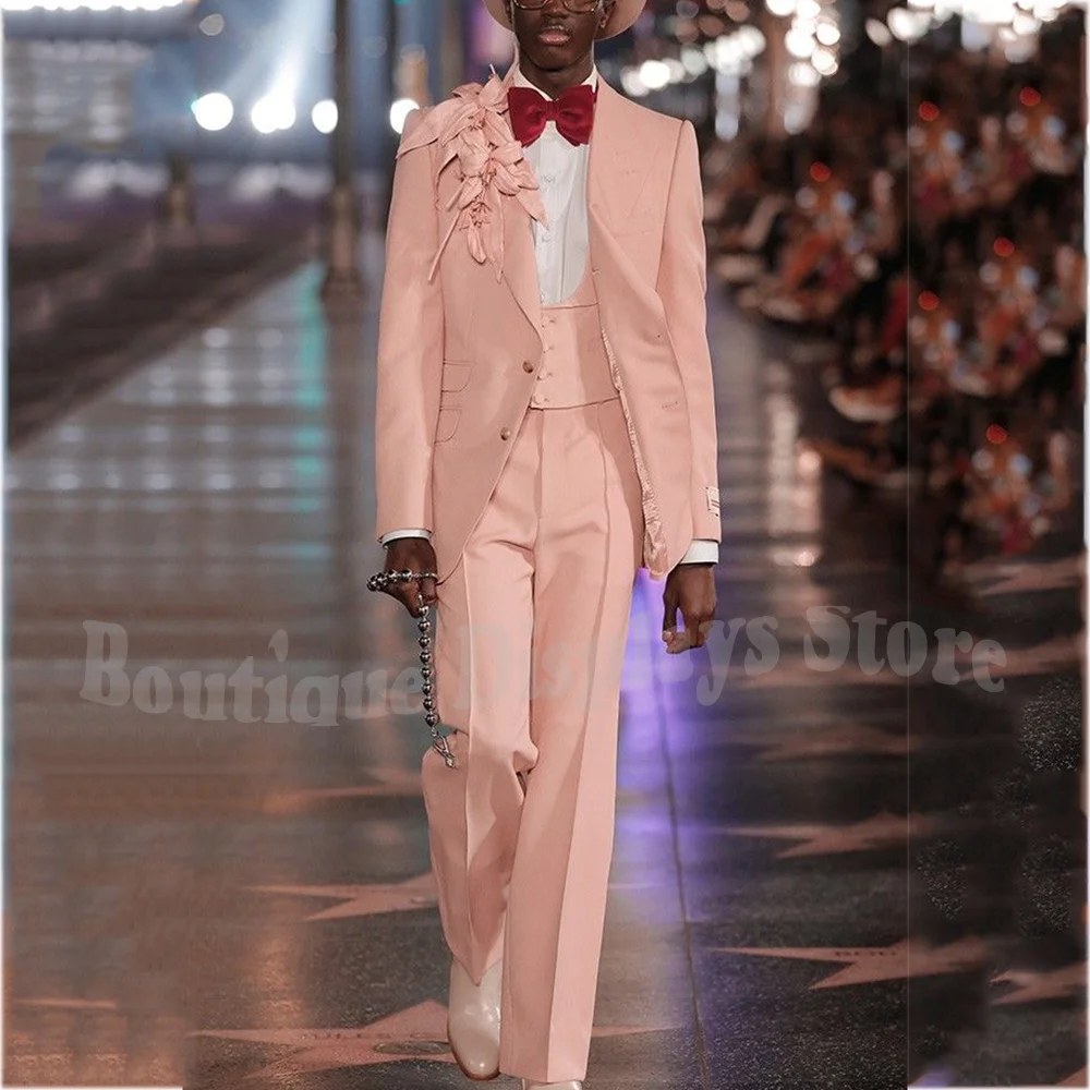 

Hot Sale Pink Wedding Suit For Men Groom Handsome Peaked Lapel Regular Fitted Casual Fashion Party Male Set Three PIeces