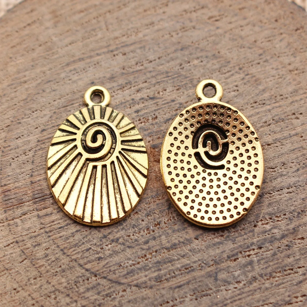 

40pcs 20x13mm(0.79x0.51inch) 2 Colors Antique Gold Color Antique Silver Color Radial Swill Charms Pendants Jewelry Accessories