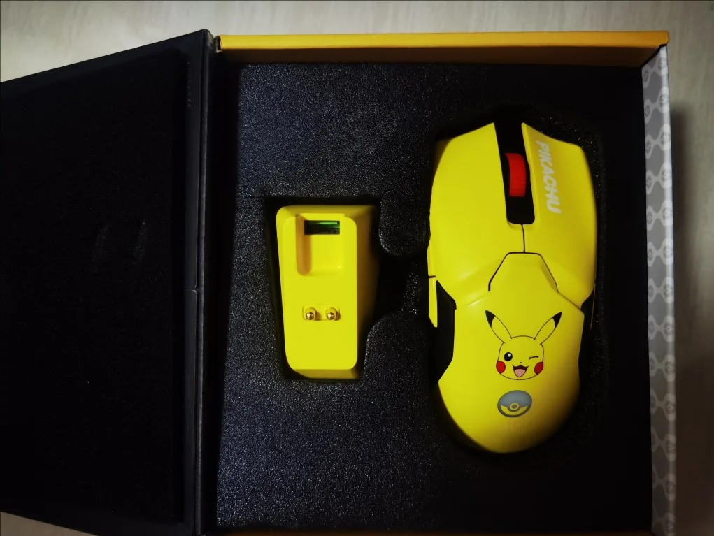 

Беспроводная игровая мышь Razer Viper Ultimate Pikachu Limited Edition с зарядной док-станцией, оптический датчик 20K DPI (б/у)