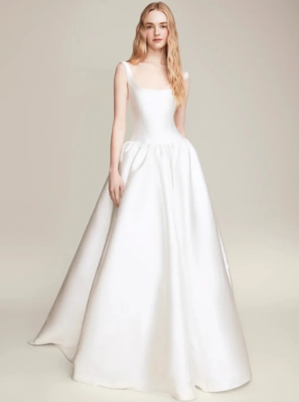 New  Elegant  Luxurious Satin  Strapless  Wedding  Dress Simple Charming  Bridal  Gowns With Small Train Vestido De Noivas