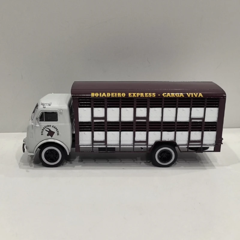 

IXO 1:43 FNM D11000 Грузовик из сплава и пластика Модель автомобиля Статическая коллекция Украшенные праздничные подарки Игрушки Сувенирный подарок
