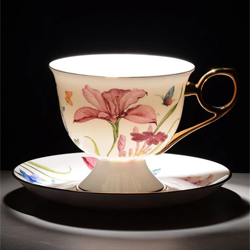 180ML/200ML British Afternoon Tea Cup and Saucer with Spoon Elegant Lily Flower High-end porcelain Coffee Mug Tea Cup Drinkware