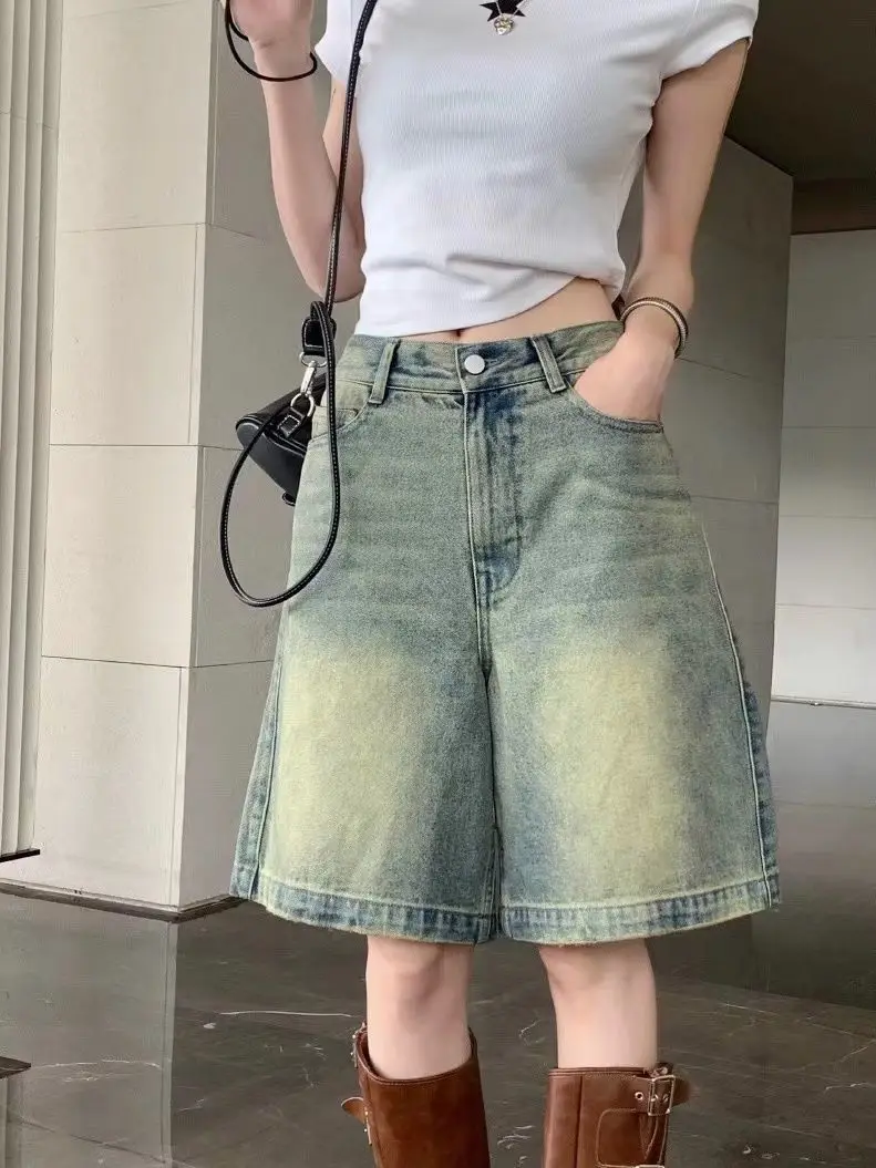 

2024 American Retro Washed Yellow Mud Dyed Denim Shorts for Women's Summer Loose and Slimming Wide Leg Straight Leg Quarter Pant