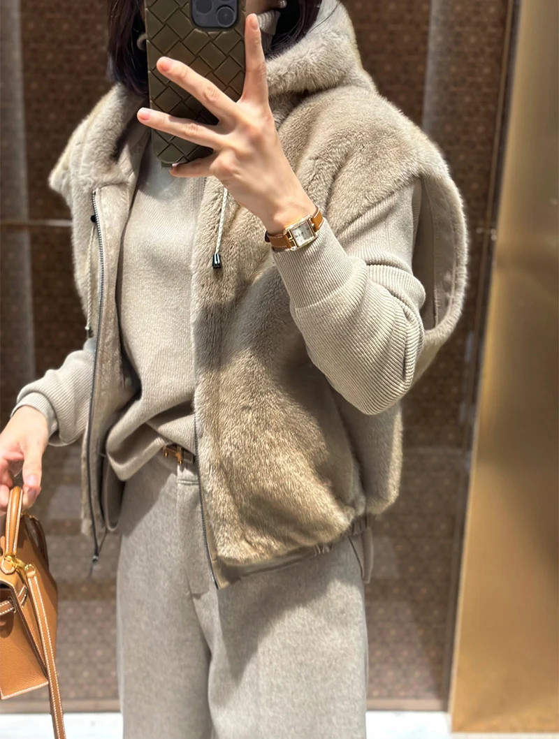 

Women's Autumn Winter Loose Faux Mink Hair Hooded Vest Jacket Lady Streetwear Casual Sleeveless Faux Fur Vest Outwear Top