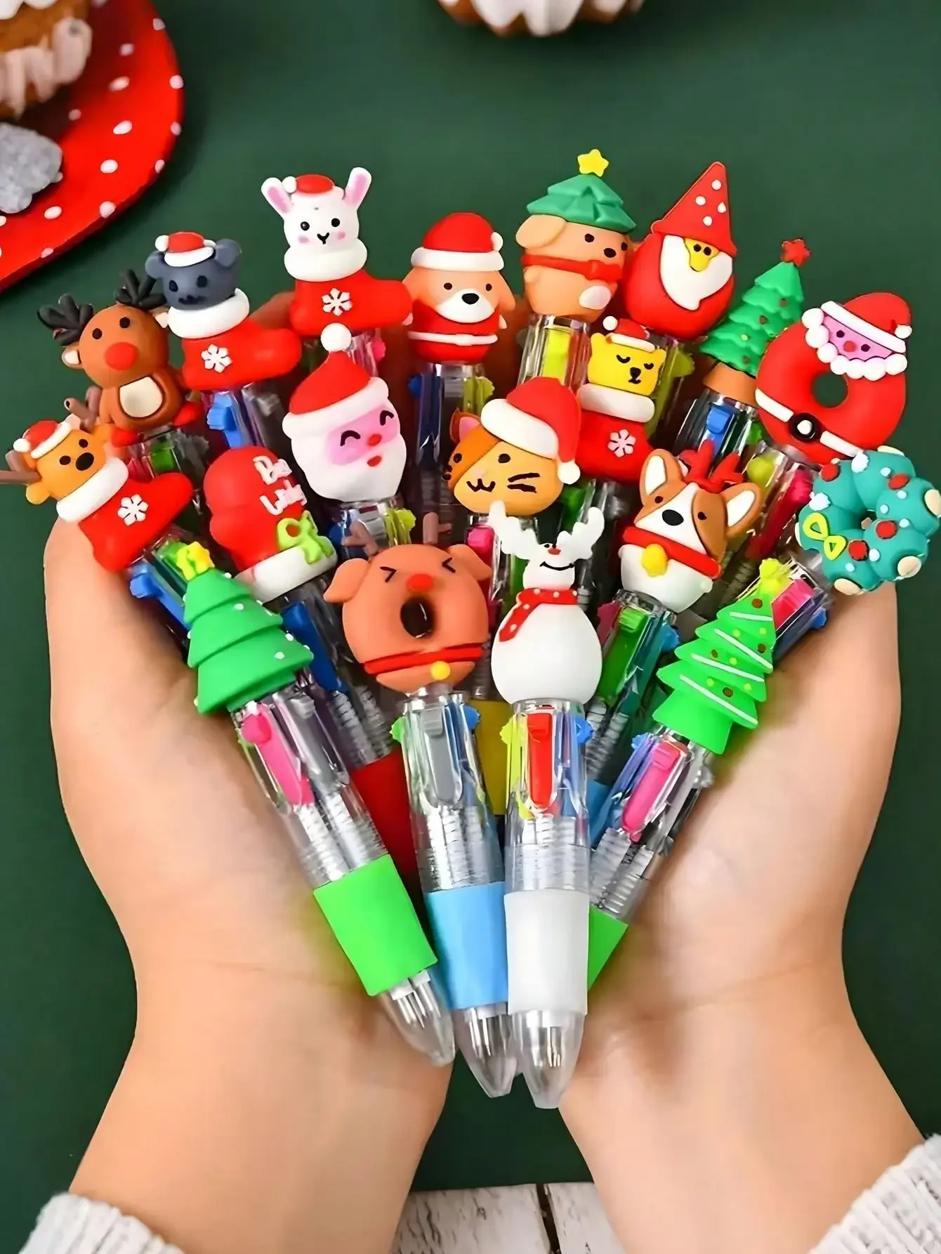 

Рождественские 4-цветные выдвижные шариковые ручки с милым дизайном Санты/Снеговика/Оленя, канцелярские товары из АБС-пластика для студентов, подарки и сувениры для вечеринок