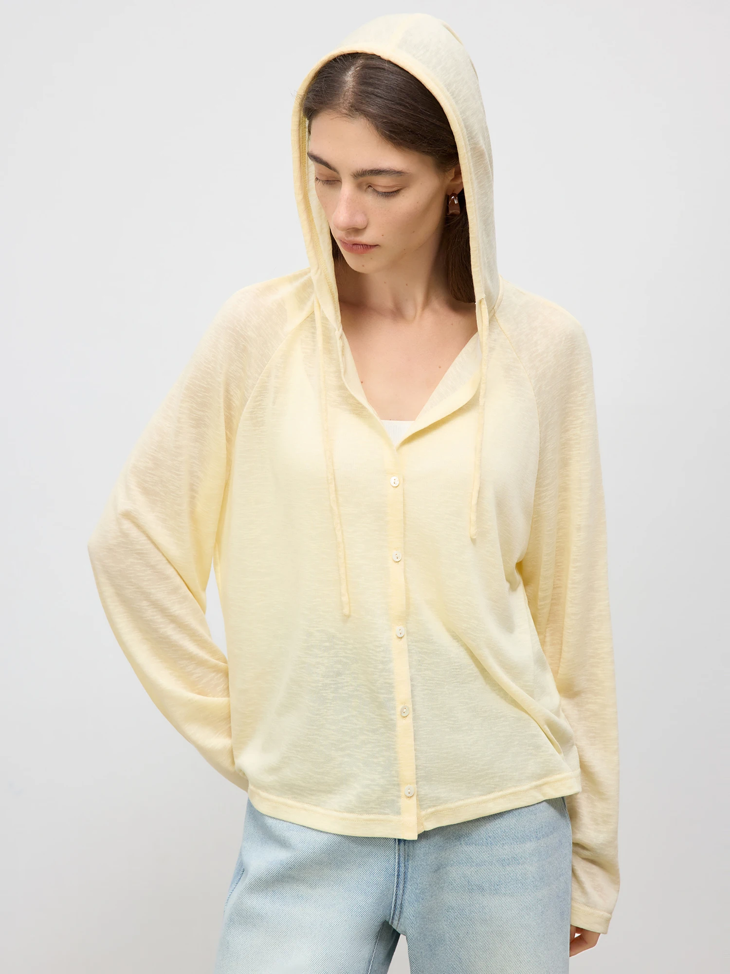 Ziqiao Minimalismus Kapuzen-Strickjacke für Damen, zierlich, dünn, Strickjacke, 2022, Sommer, Neuankömmling, physikalische Sonnenschutz-Strickjacke 25ZQ92152