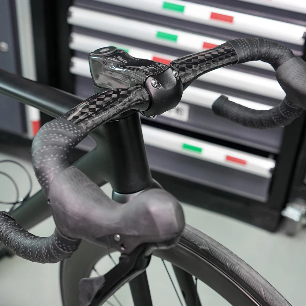 TOSEEK Carbon-Rennlenker, Fahrradlenker aus Kohlefaser, reduziert den Widerstand, gebogener Lenker, interne Verkabelung, Fahrradteile, 380/400/420/440 mm – Detail 16