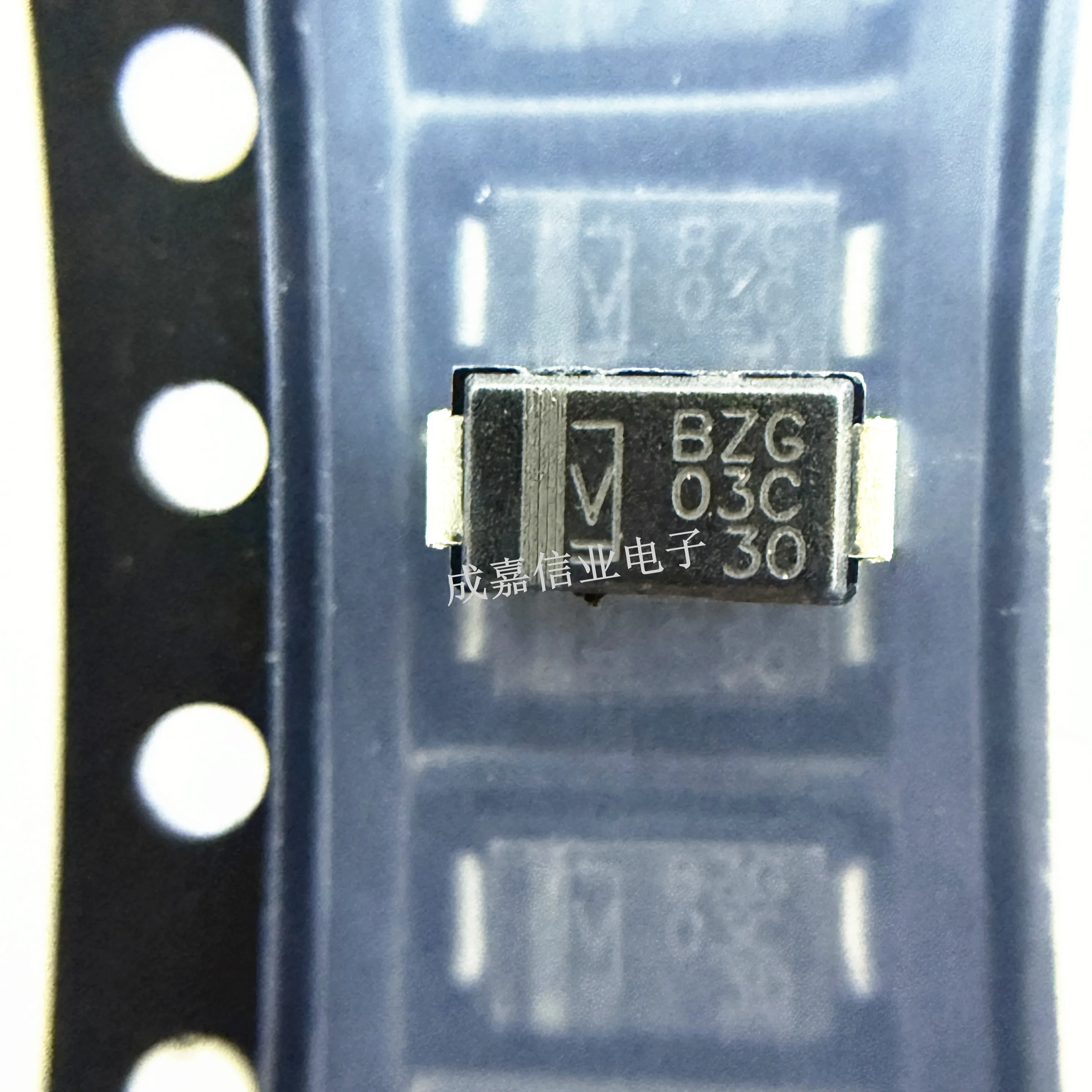 10pcs/Lot BZG03C30-HM3-08 DO-214AC-2 SMA BZG03C30 Zener Diodes 30V 3W 6% Operating Temperature:- 65 C-+ 150 C