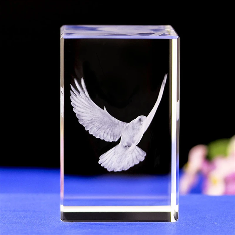 

Clear Crystal Peace Dove Figurine 3D Laser Etched Crystal Pigeon Ornament Art Animal Cube Engraving Statue Sculpture Gifts