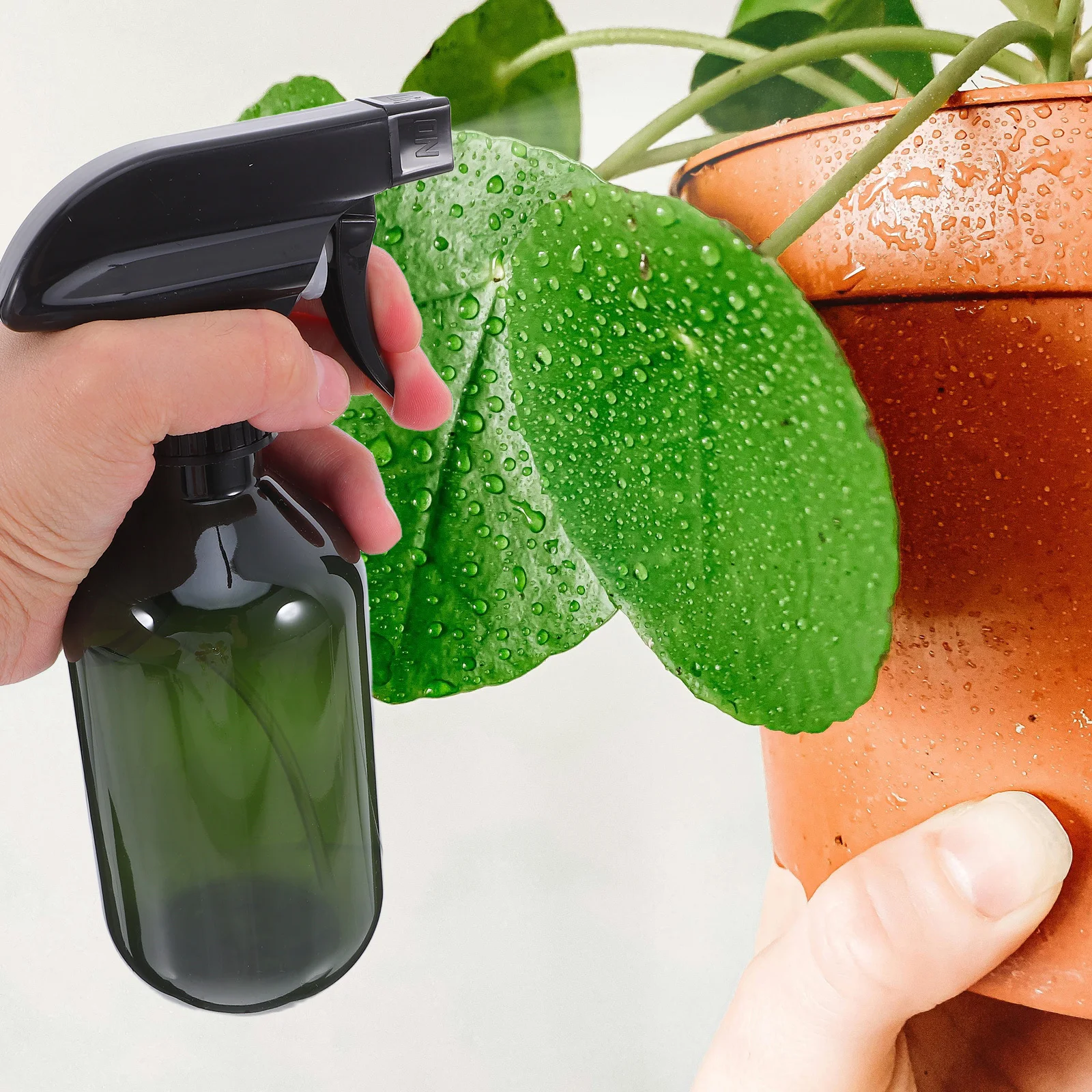 2Pcs Transparent Spray Bottles Refillable Empty Pet Containers Multipurpose for Cleaning Hair Care Plant Misting Pet Grooming