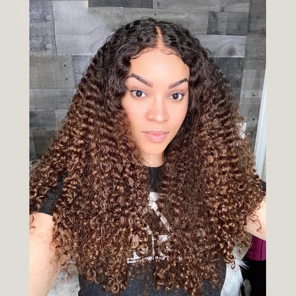 

26-дюймовый парик с кружевной передней частью, плотность 180, предварительно выщипанный, длинный, мягкий, омбре-коричневый, кудрявый, для женщин, с натуральной линией роста волос, синтетические волосы с эффектом натуральных волос