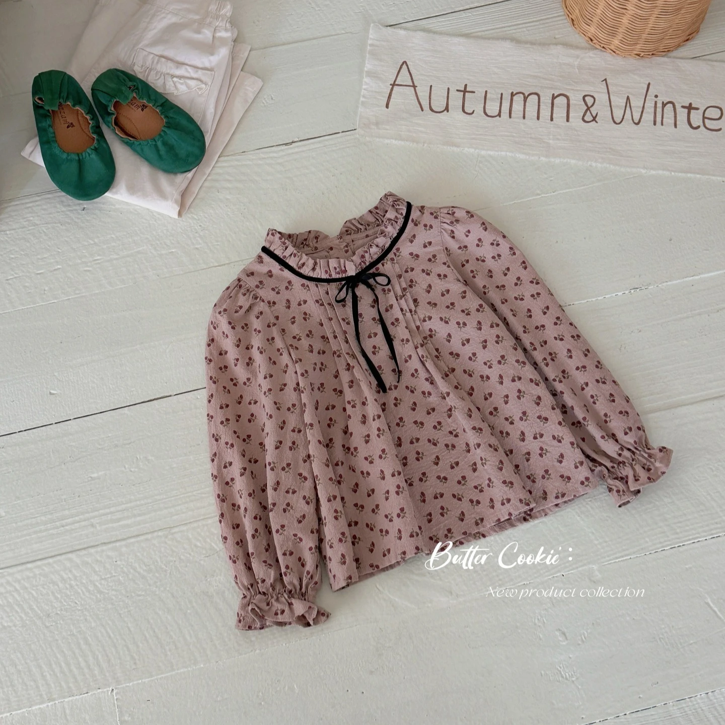 Girls Shirt 2026 Spring and Autumn New Childrens Clothing Korean Girl Baby Standing Collar Retro Velvet Broken Flower Doll Shirt