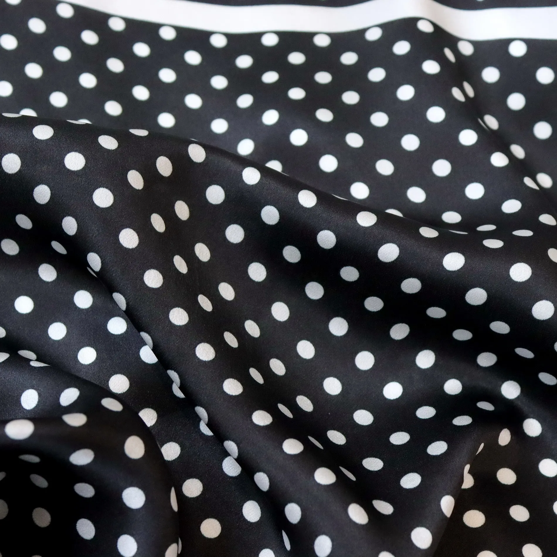 Women 100% Mulberry Silk Scarf for Flight Attendant Hair Wrap Luxury Brand Vintage Dot Print Bandana Elegant Shawl Gift for Mom