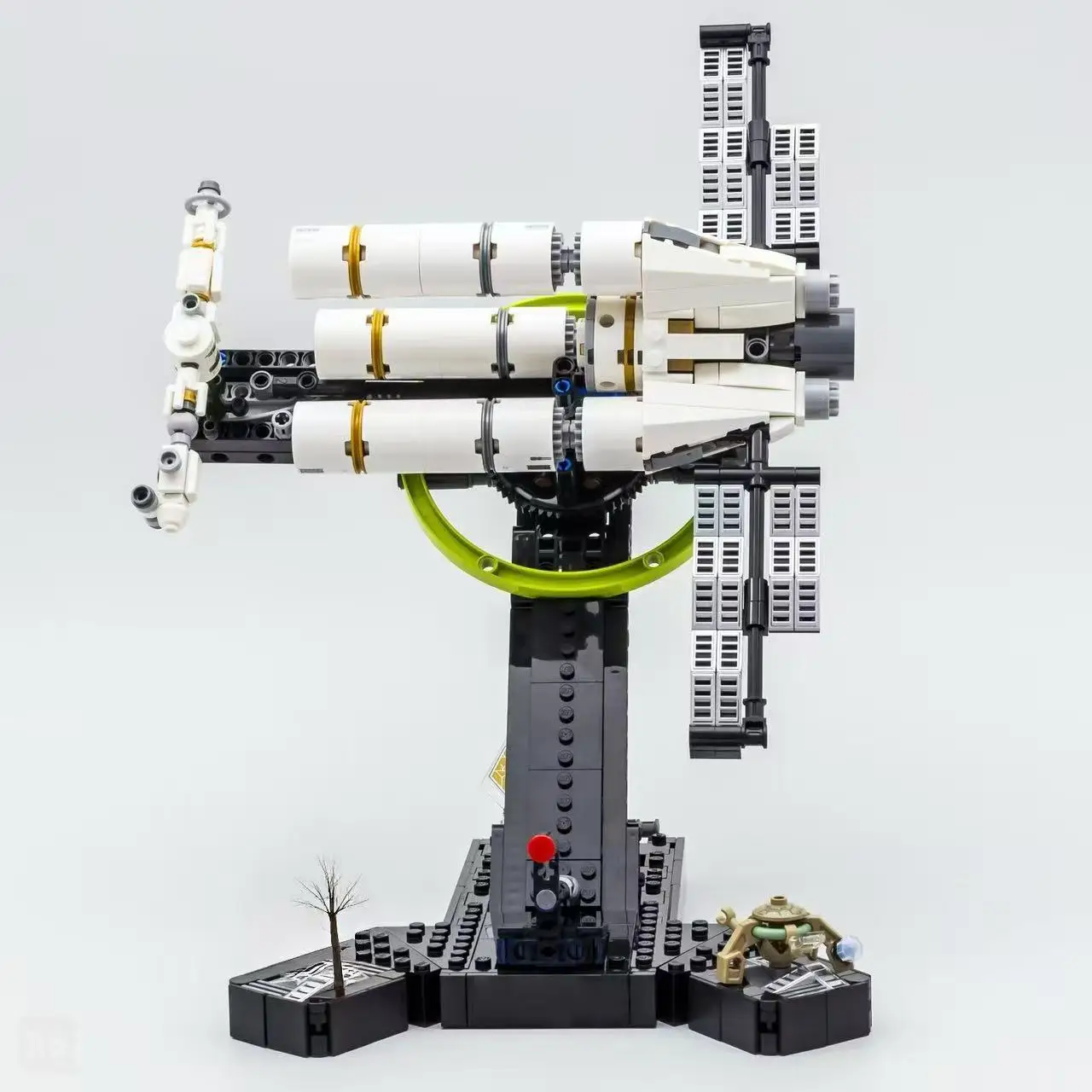 

830PCS Project Interstellar Spaceship Building Block Set 11389 MOC Spacecraft Model Kit Sci-Fi Desktop Decor Gift for Adult Fans