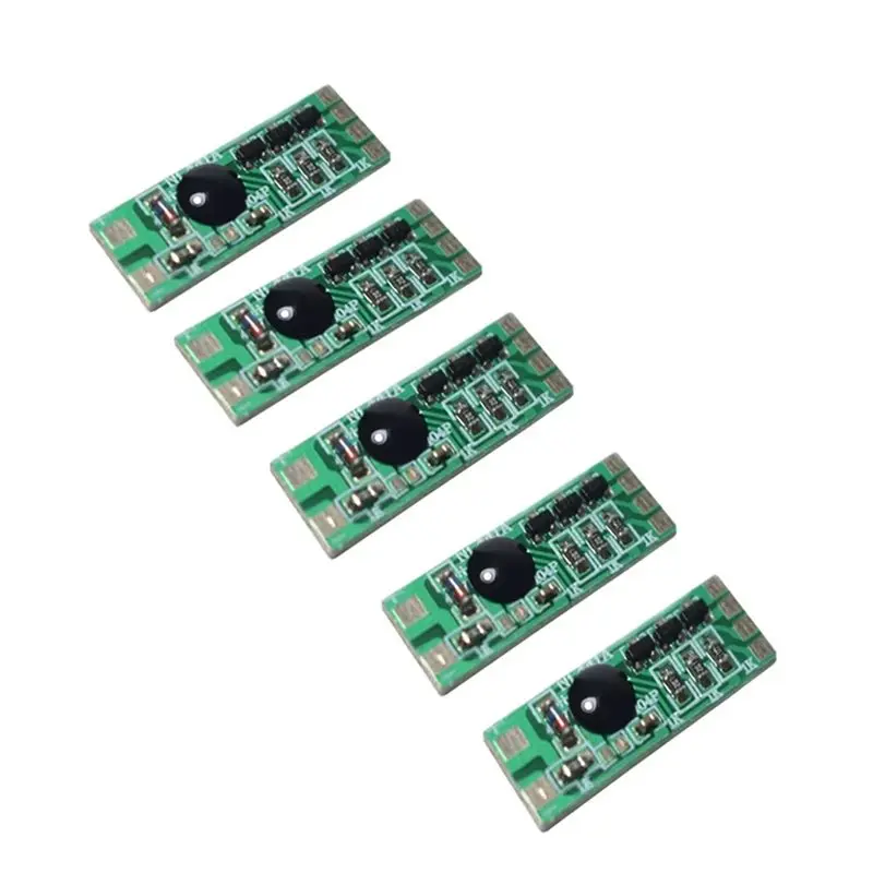 ABSQ-10PCS LED Chip di controllo della luce lampeggiante rapido Modulo IC a 3 vie Tensione 3-12V per controllo strobing del modello di aereo RC