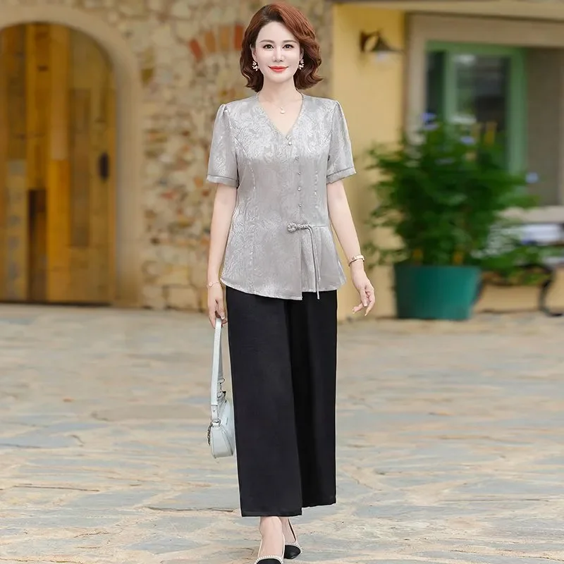 

Women's New Chinese Style V-Neck Short Sleeve Blouse For Middle-Aged Elegant Wedding Guest Top In Silver