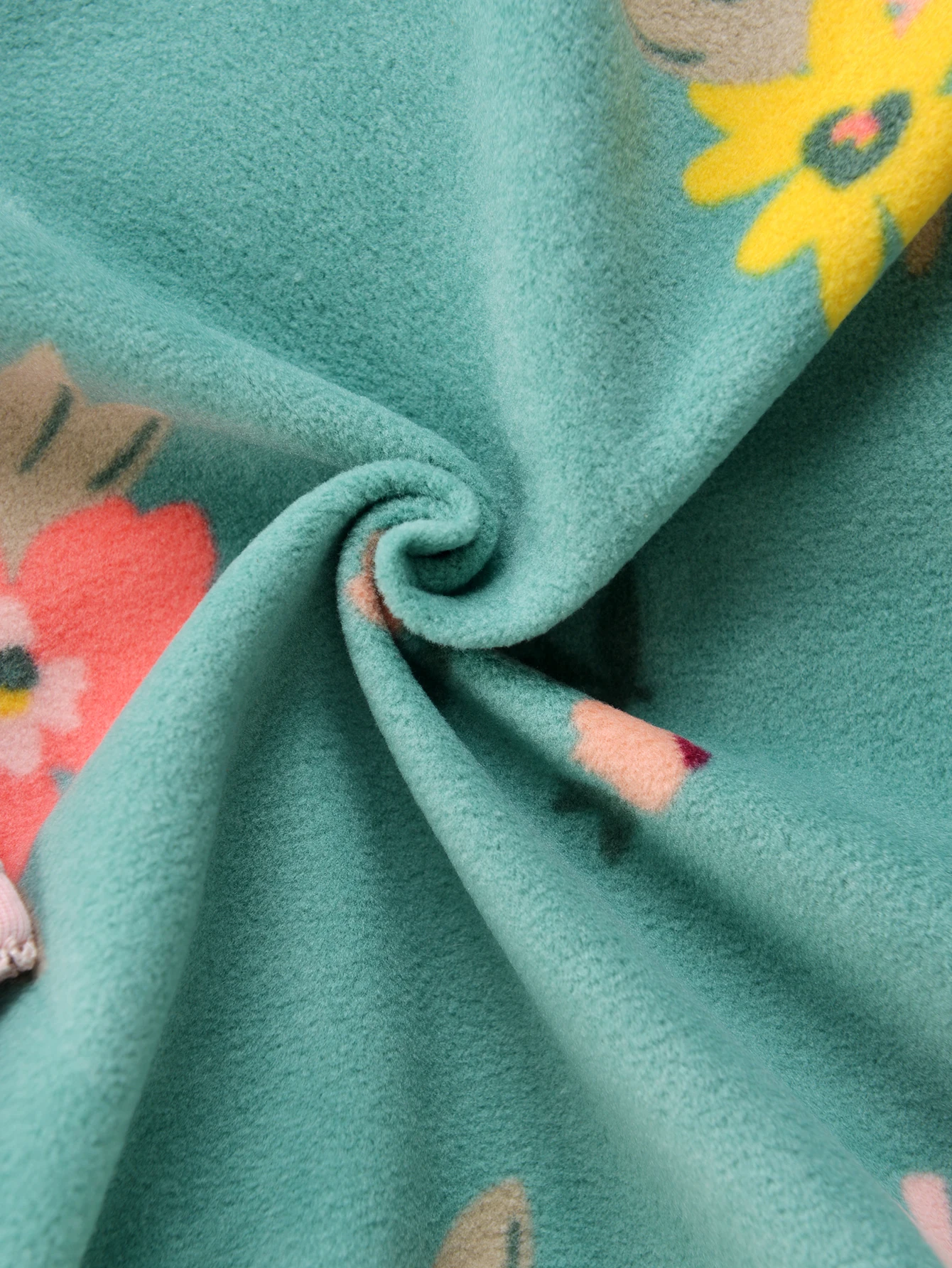 Baby-Mädchen Strampler aus Polarfleece mit Stern-, Blumen- und Tupfenmuster, Cartoon-Stickerei, Füße, Zwei-Wege-Reißverschluss, Warmer Einteiler für Herbst und Winter – Detail 5