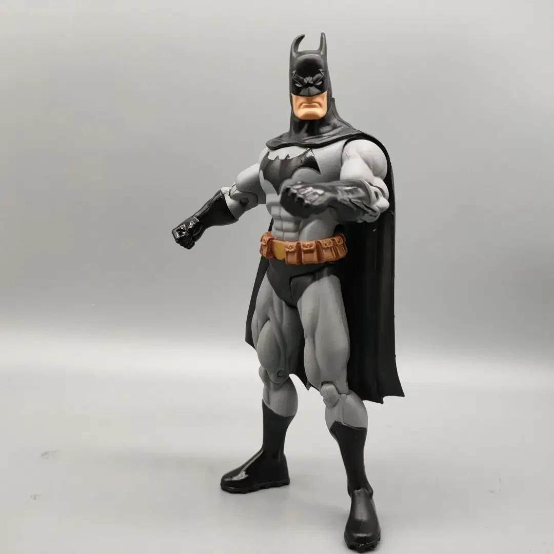 شخصية DCD Vengeance Series Bat-Hero مقاس 7 بوصات