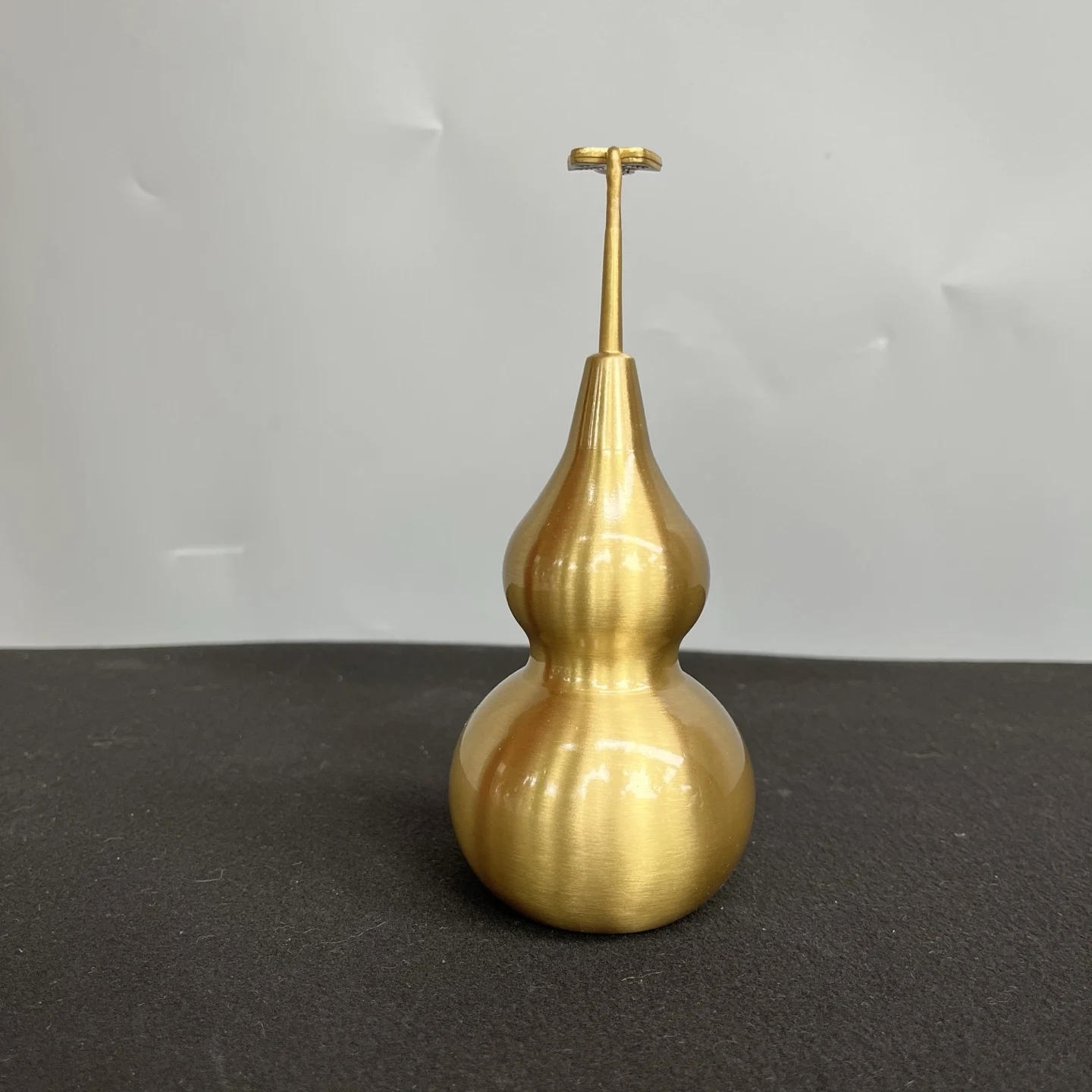

7"Tibetan Temple Collection Old Brass Cinnabar Town house Gourd Calabash Amass wealth Ornaments Worship Hall Town house