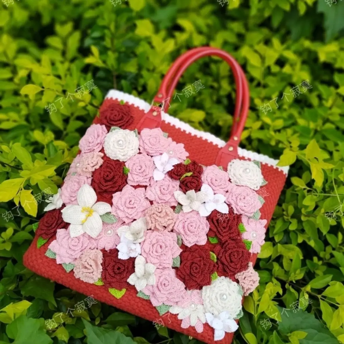 Borsa per tessitura con gancio fatta a mano di alta bellezza rifinita Borsa da spiaggia di lusso con fiori Borsa da viaggio in stile francese per