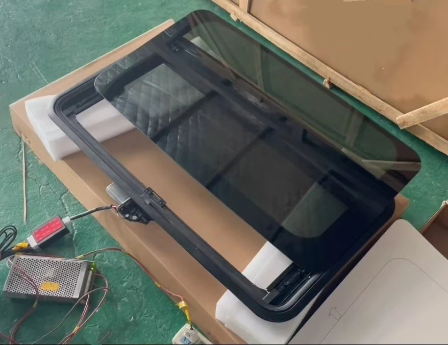 

Электрический универсальный сдвижной люк-спойлер для автомобиля в сборе