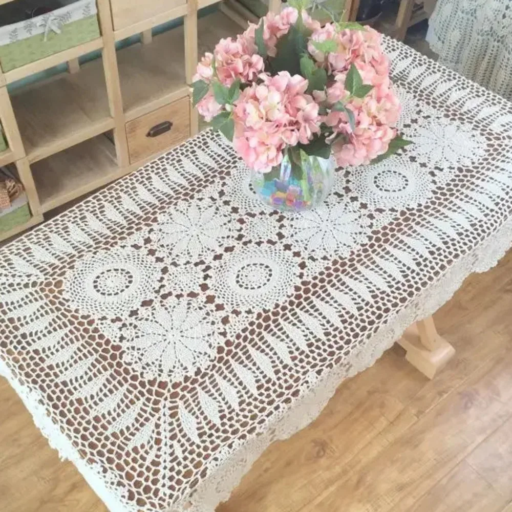 Handmade crocheted hollow knitted decorative piano cover cloth, tea table towel, nostalgic tablecloth for American country