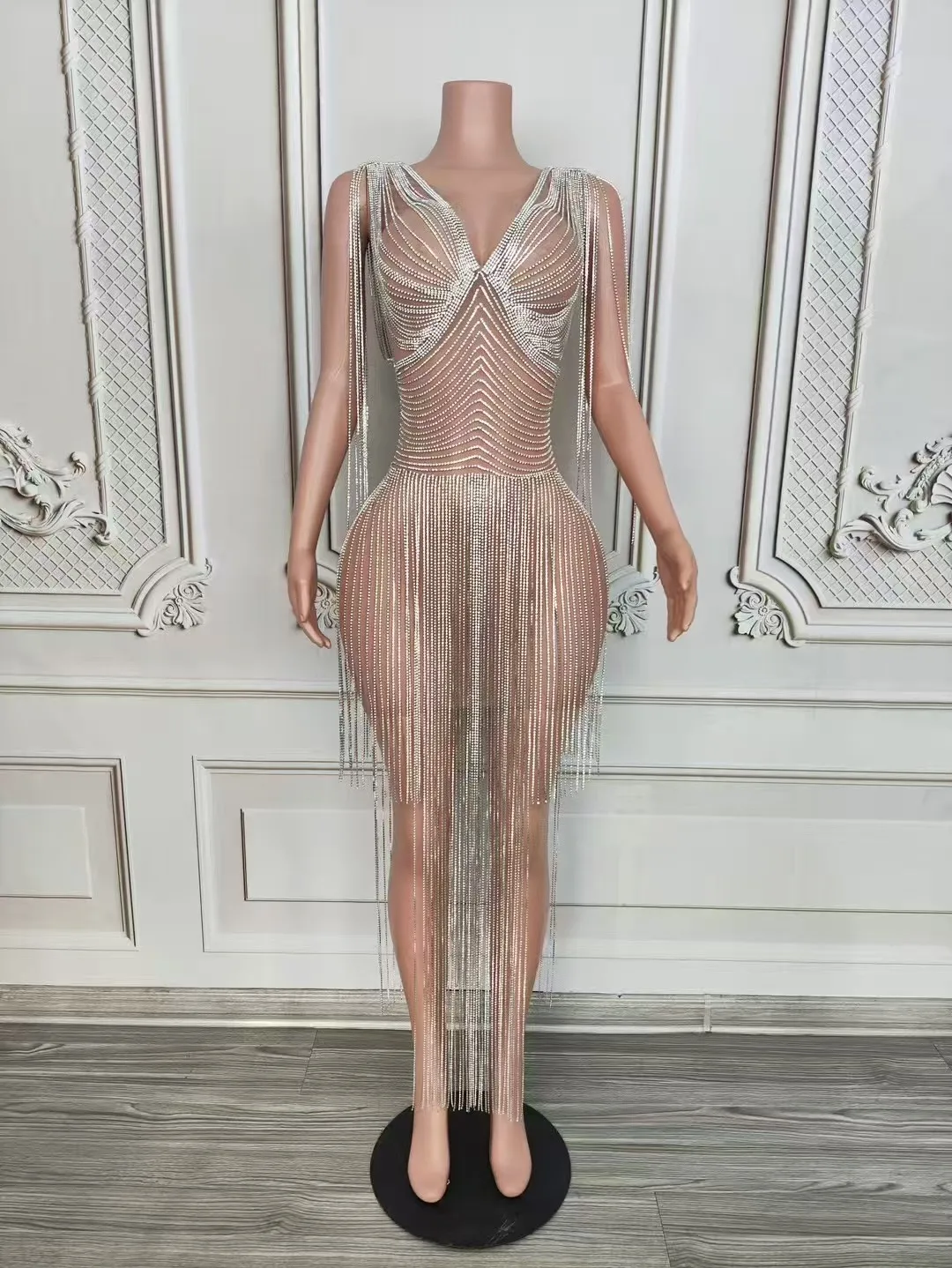 

Silver Crystals Chains Tassel Mini Slimming Dress SeeThrough Mesh Sexy Luxury Evening Dress SingerStage Show Wear D271