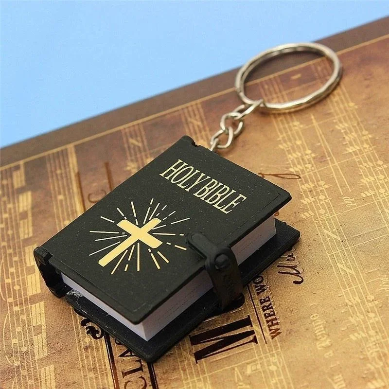 Keychain Accessories Mini English Bible Keychain Religion Christian Jesus Keychain Clothes Decoration Creative Gift