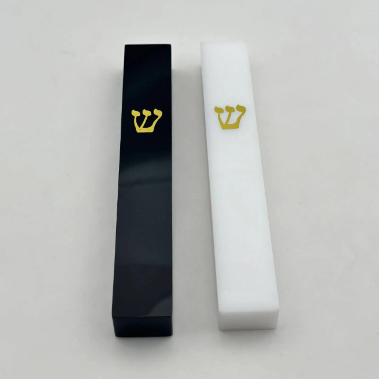 

Rectangular Pillar Ornament Crown-Like Logo Black Pillar Decor Glossy Acrylic Ornament Polished Surface