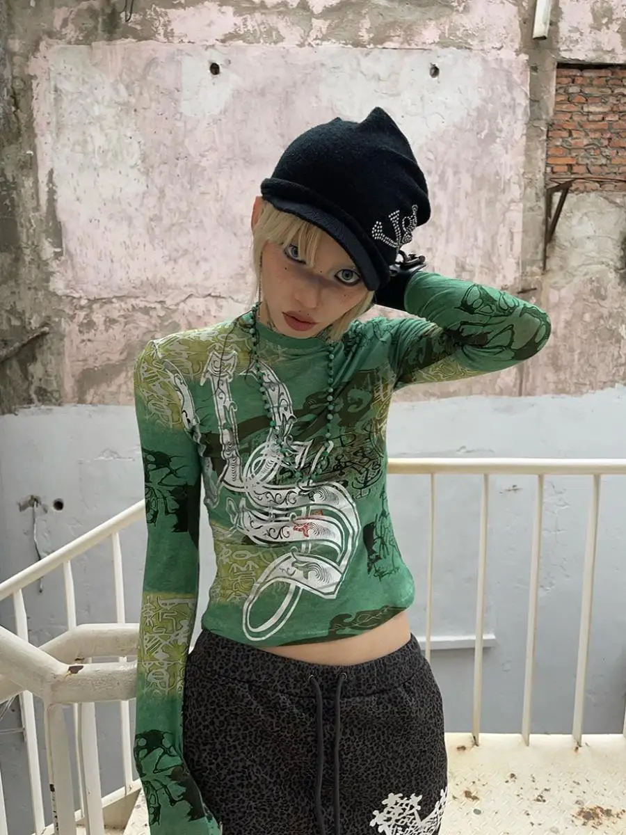 HOUZHOU Spicy Girls Subculture T-shirt Special Colored Chinese Seal Script Print Green High-Stretch Long-Sleeve Fitted Y2k Top