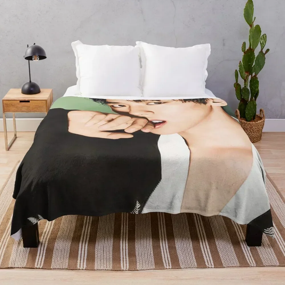

Baekhyun Throw Blanket Reusable Durable Soft Blanket for All Seasons