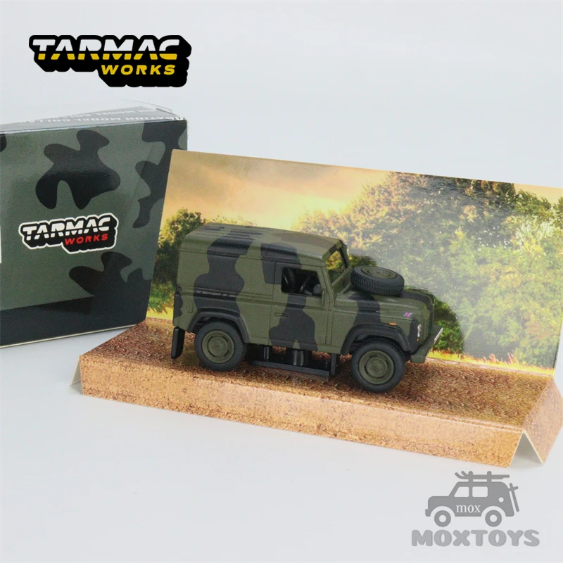 

Tarmac Works 1:64 LandRover Defender Royal Military Police Diecast Model Car