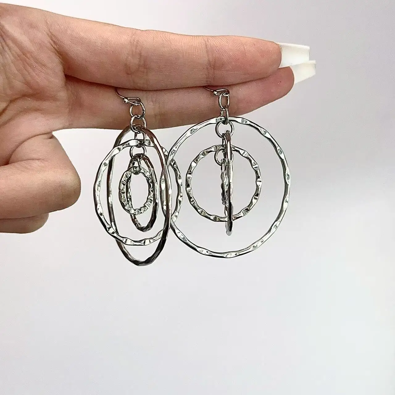 أقراط كلاسيكية متعددة الطبقات مجوفة مستديرة للنساء تصميم فريد من نوعه إكسسوارات مجوهرات بسيطة هدية عيد ميلاد للفتيات