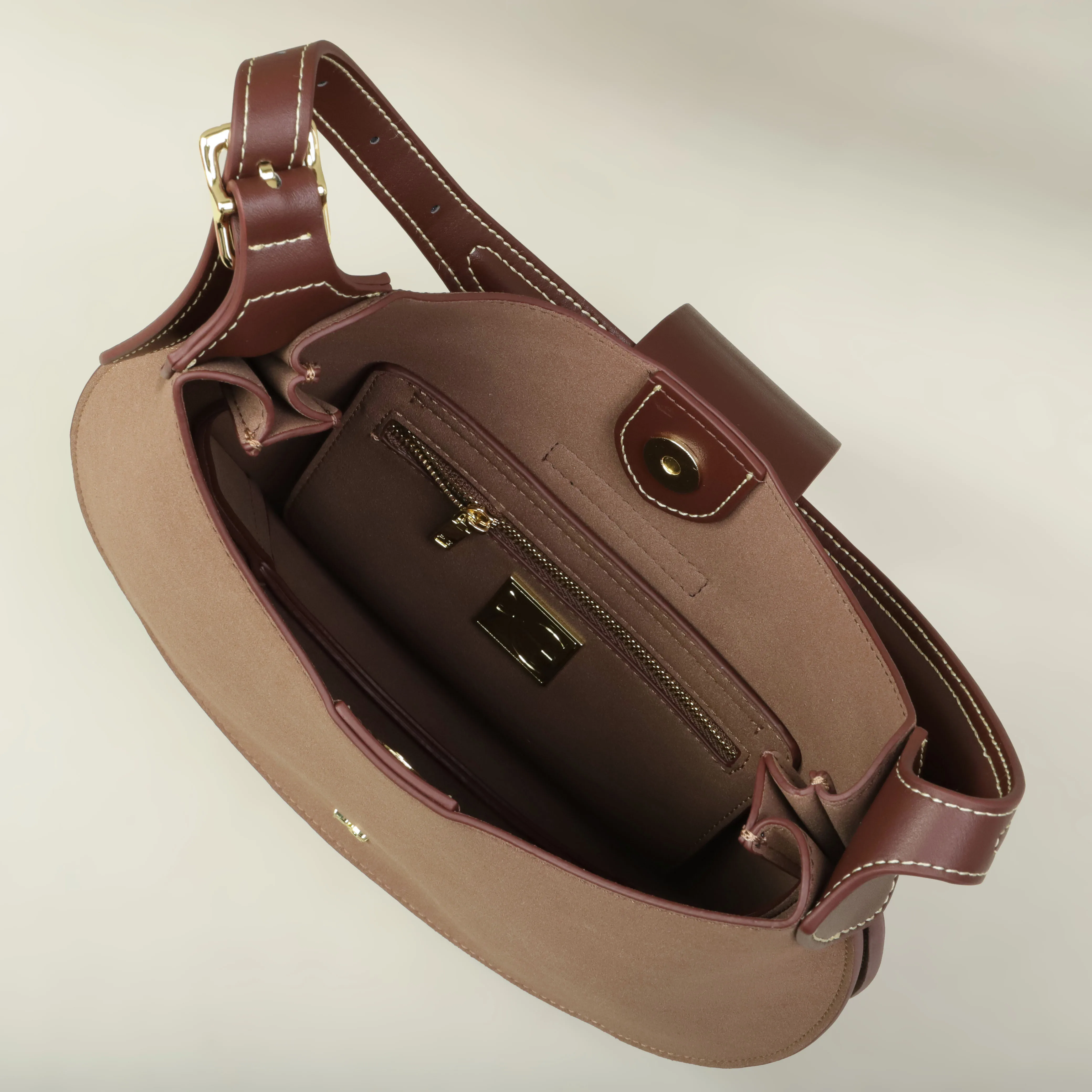 PG Fashion Unterbeintasche Klassisches Design Hochwertige Minimalistische Elegante Damen-Handtasche in Knödelform Ausverkauf – Detail 20
