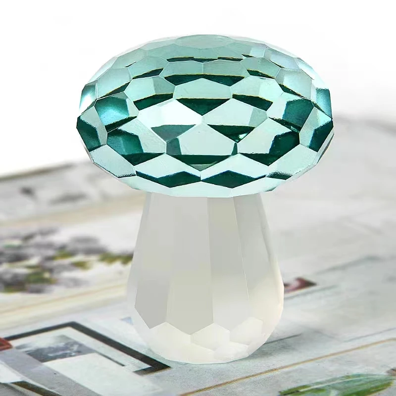 

Creative Crystal Mushroom Figurines Mini Mushroom Agaric Model Glass Craft Gifts Home Table Decoration Ornament Paperweight