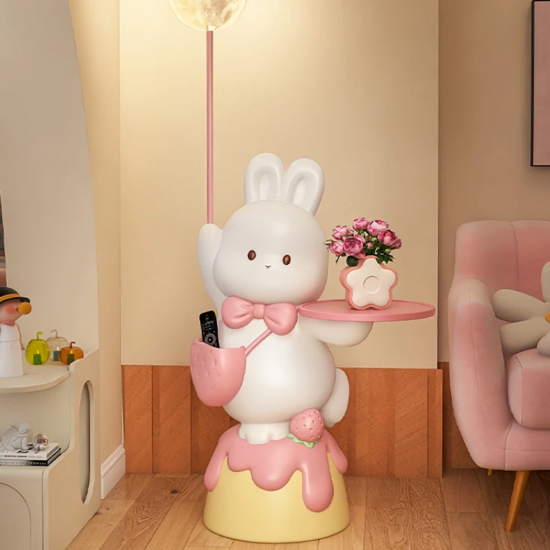 천장부터 바닥까지 장식용 만화 램프 이미지