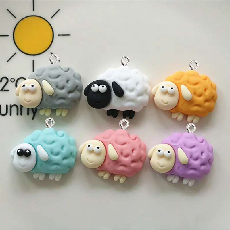 10 sztuk Kawaii zwierząt owca żywica Charms kolczyk naszyjnik torba brelok wisiorek z motywem kreskówkowym DIY modna biżuteria akcesoria do robienia prezentów