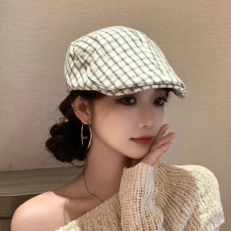 Japanese Style Literary Plaid Beret, Fashion Versatile Peaked Cap for Spring and Summer, Suitable for Men Women Casual Wear